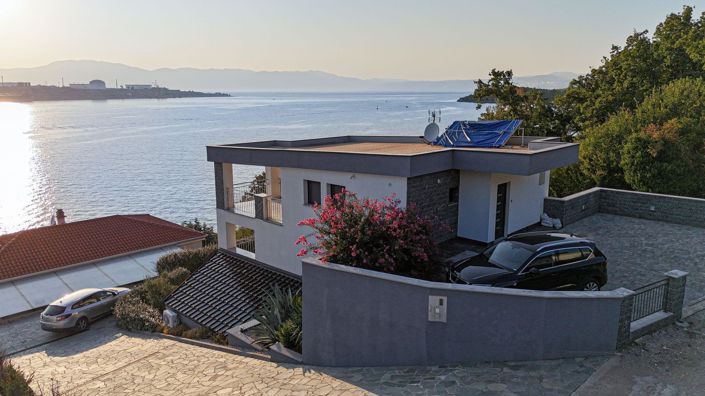 Image No.5-5 Bed Property for sale