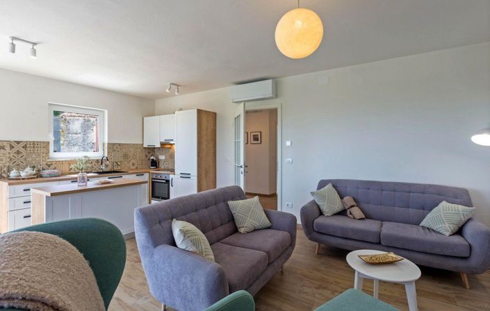 Image No.22-3 Bed Property for sale