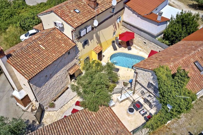 Image No.2-5 Bed Property for sale