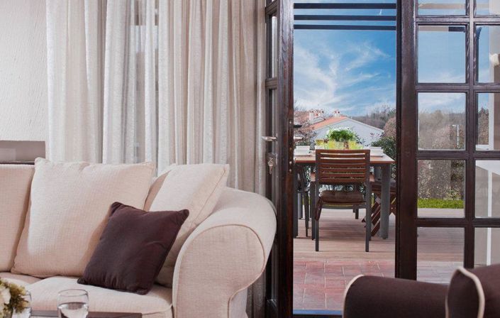 Image No.11-4 Bed Property for sale