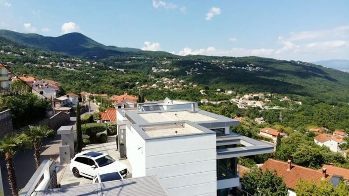 Image No.12-4 Bed Property for sale