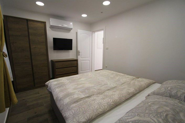 Image No.10-4 Bed Property for sale