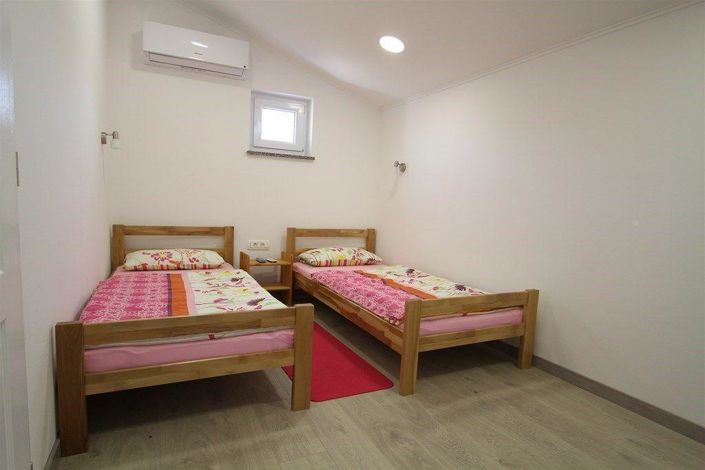 Image No.20-4 Bed Property for sale