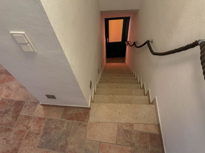 Image No.17-4 Bed Property for sale