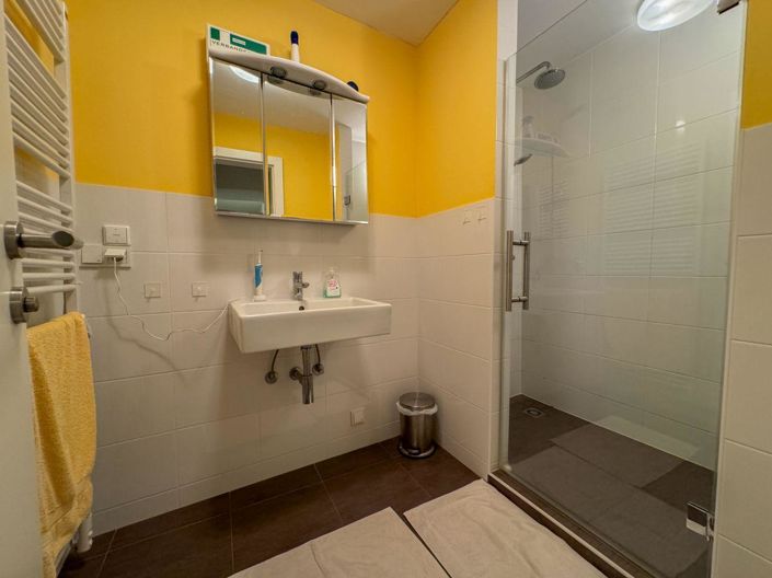 Image No.21-4 Bed Property for sale