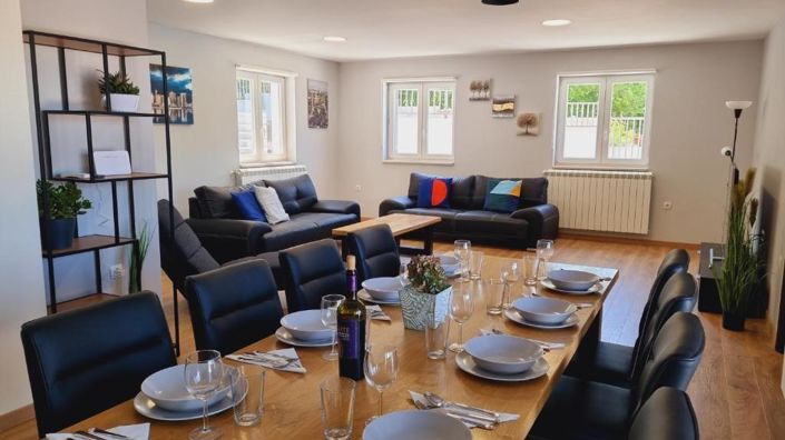 Image No.10-4 Bed Property for sale