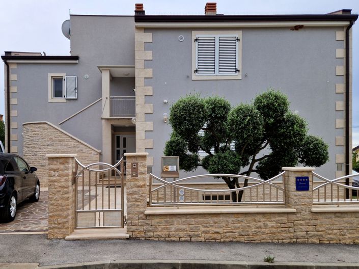 Image No.15-Propriété de 6 chambres à vendre à Porec