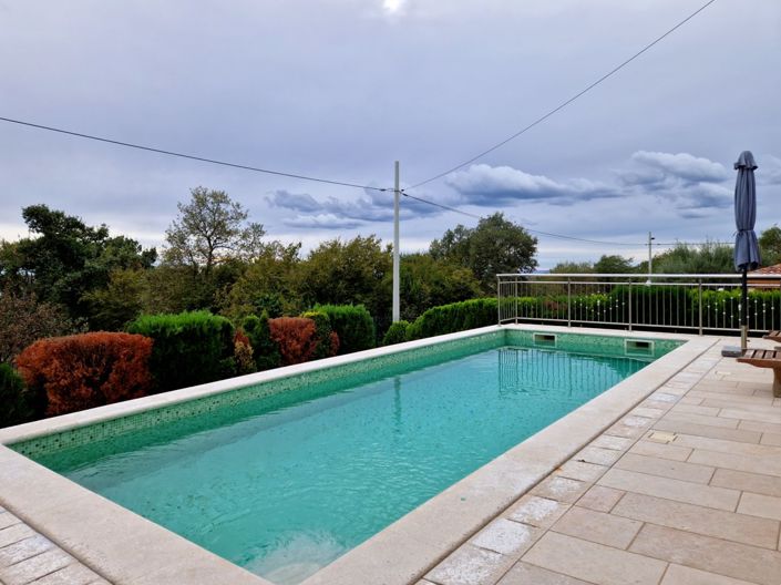 Image No.8-Propriété de 6 chambres à vendre à Porec