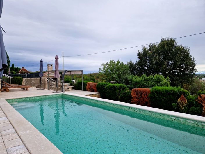 Image No.9-Propriété de 6 chambres à vendre à Porec