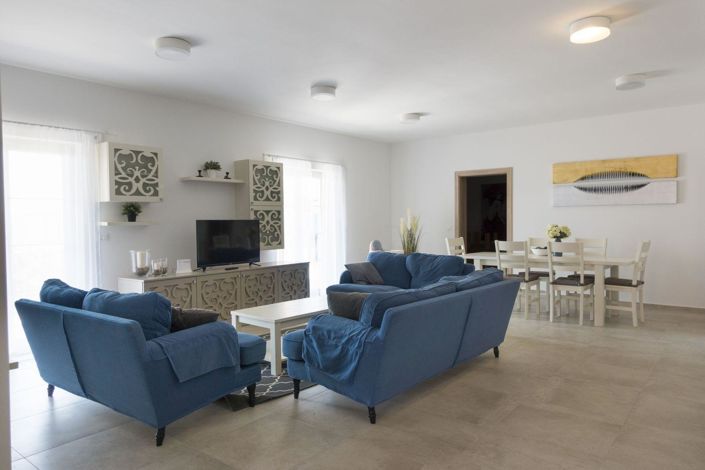 Image No.8-4 Bed Property for sale