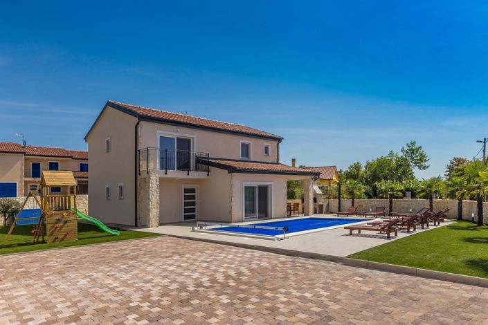 Image No.1-4 Bed Property for sale