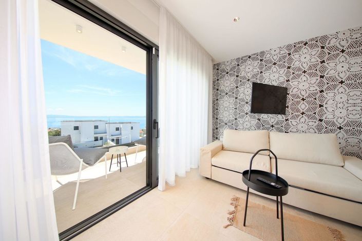 Image No.24-4 Bed Property for sale