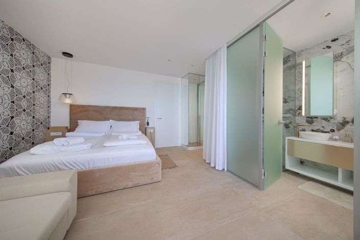 Image No.25-4 Bed Property for sale