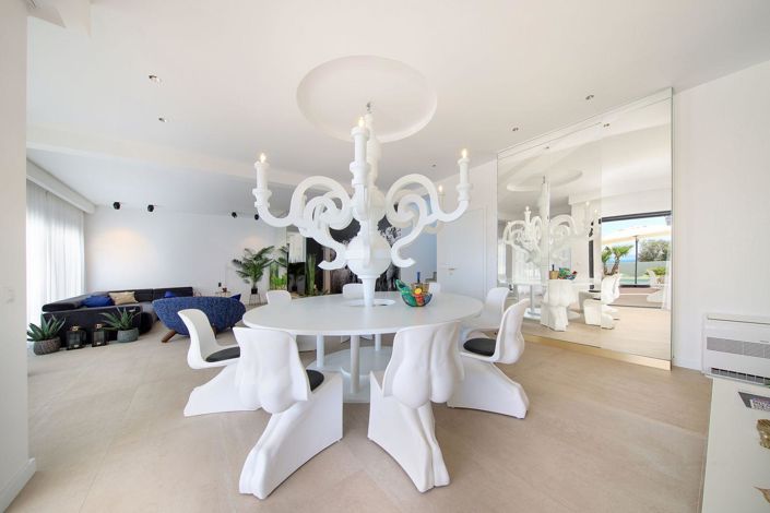 Image No.9-4 Bed Property for sale