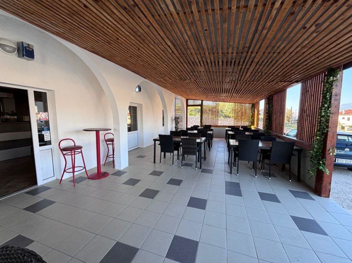 Image No.12-24 Bed Property for sale