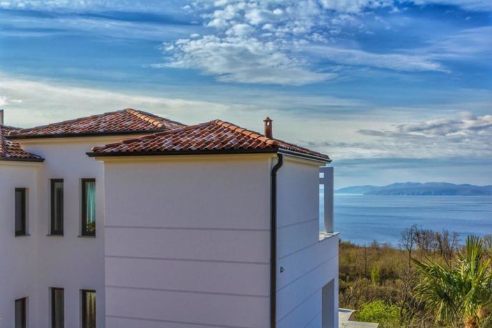 Image No.4-6 Bed Property for sale