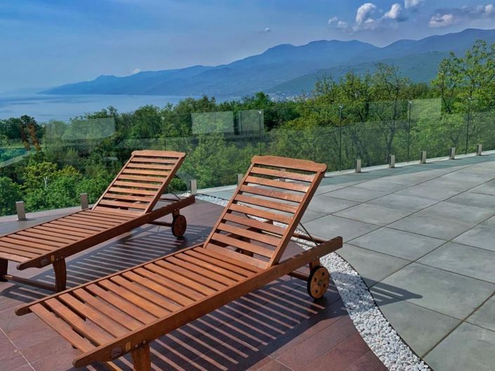 Image No.5-6 Bed Property for sale