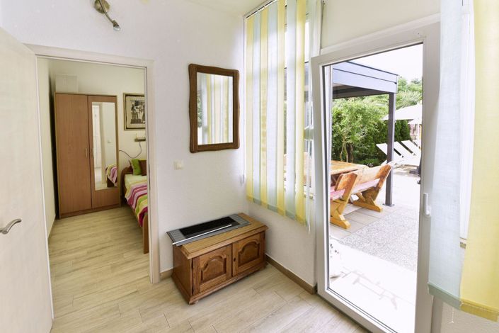 Image No.17-9 Bed Property for sale