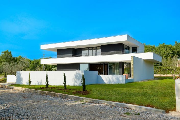 Image No.19-3 Bed Property for sale