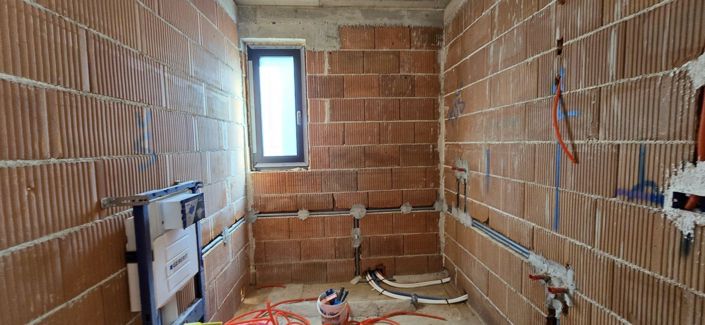 Image No.12-4 Bed Property for sale