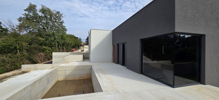 Image No.4-Propriété de 4 chambres à vendre à Barban