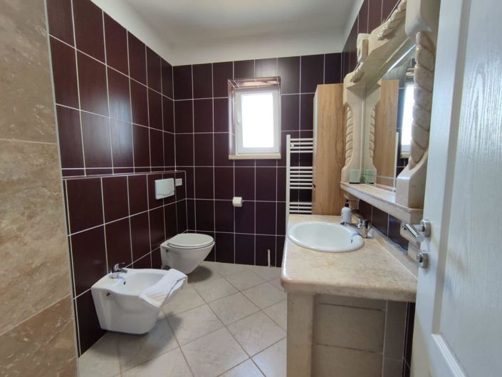 Image No.15-3 Bed Property for sale