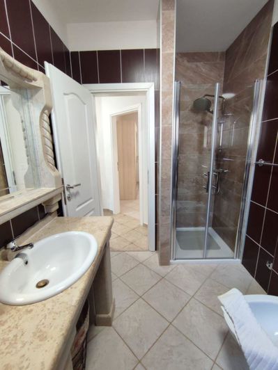 Image No.16-3 Bed Property for sale