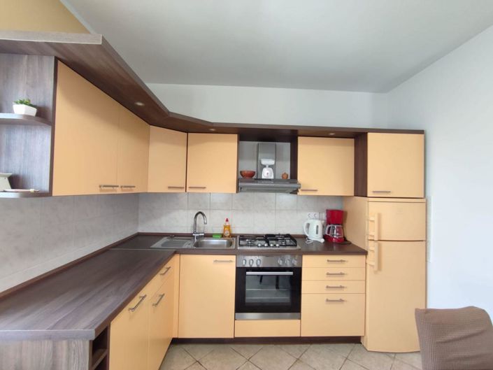 Image No.19-3 Bed Property for sale