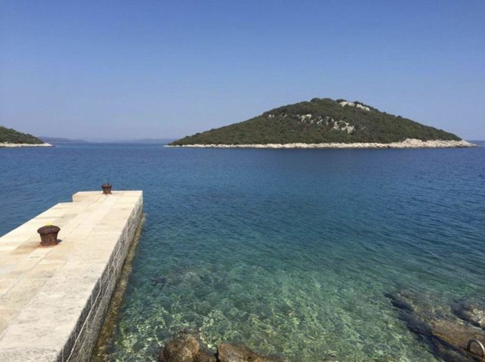 Image No.1-Propriété de 9 chambres à vendre à Mali Losinj