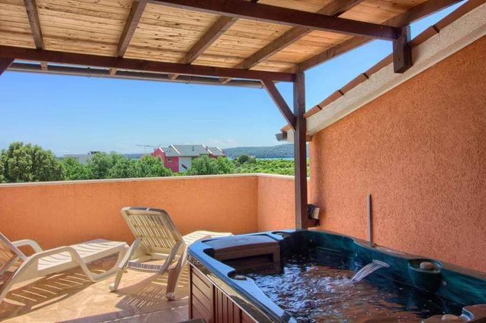 Image No.3-6 Bed Property for sale