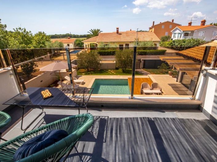 Image No.22-4 Bed Property for sale