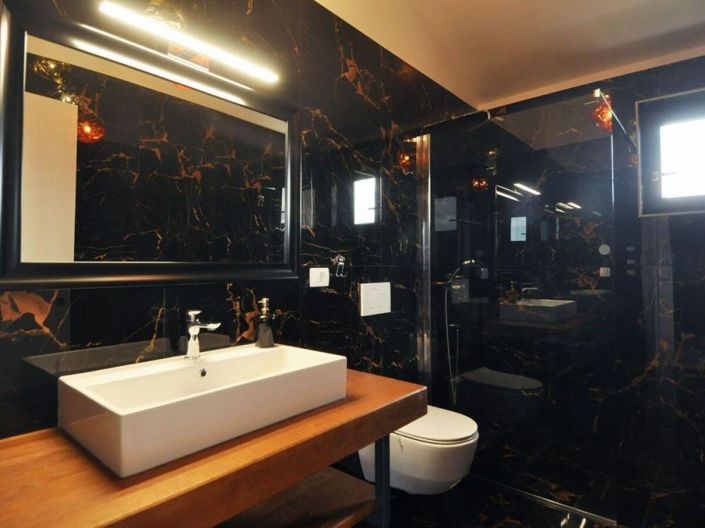 Image No.23-4 Bed Property for sale