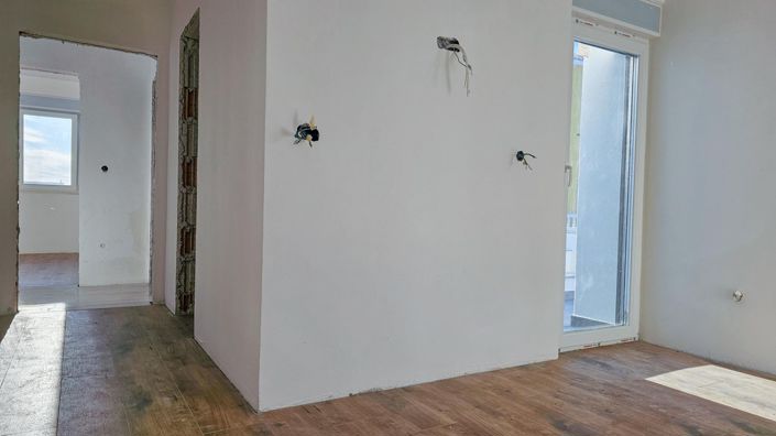 Image No.20-3 Bed Property for sale