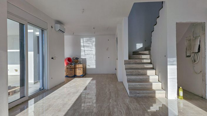 Image No.7-3 Bed Property for sale