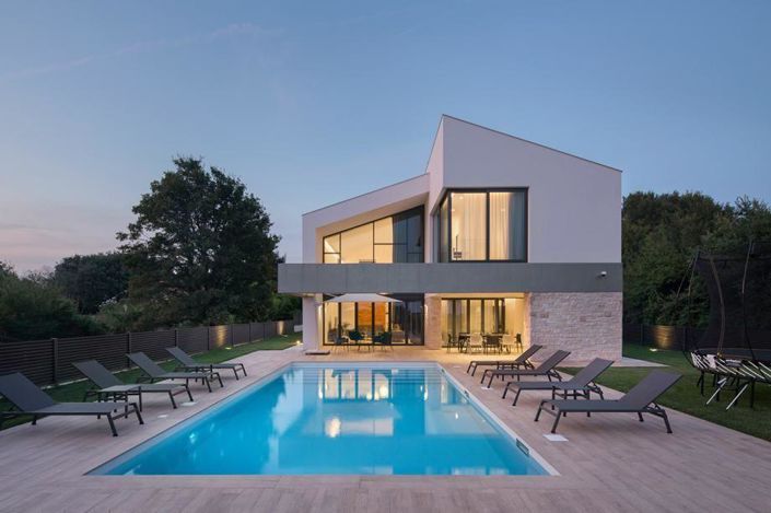 Image No.3-4 Bed Property for sale