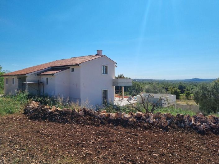 Image No.13-5 Bed Property for sale