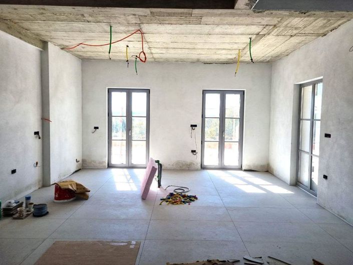 Image No.18-5 Bed Property for sale