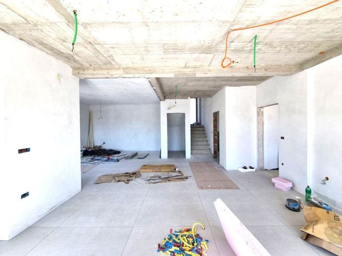 Image No.21-5 Bed Property for sale