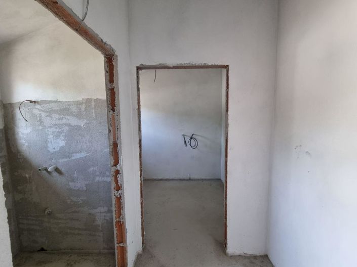 Image No.25-5 Bed Property for sale