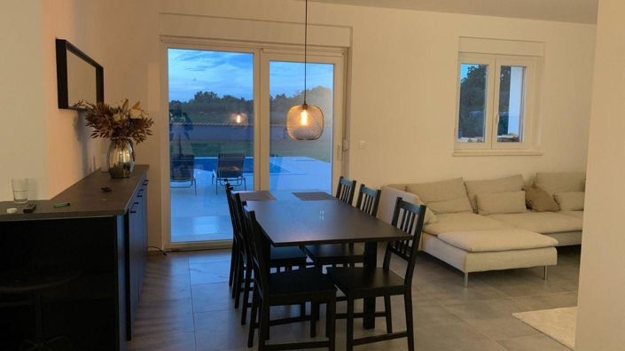 Image No.20-3 Bed Property for sale