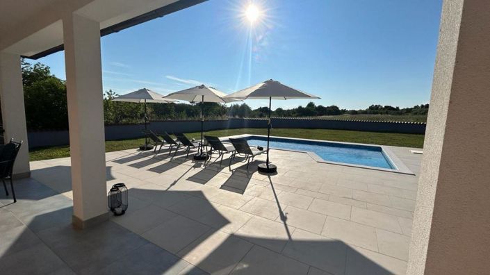 Image No.7-3 Bed Property for sale