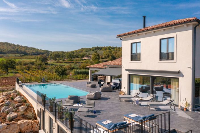 Image No.25-4 Bed Property for sale