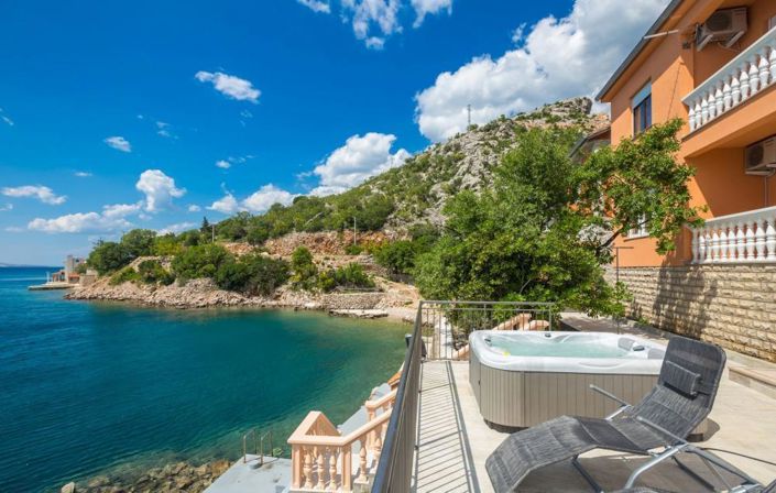 Image No.7-3 Bed Property for sale