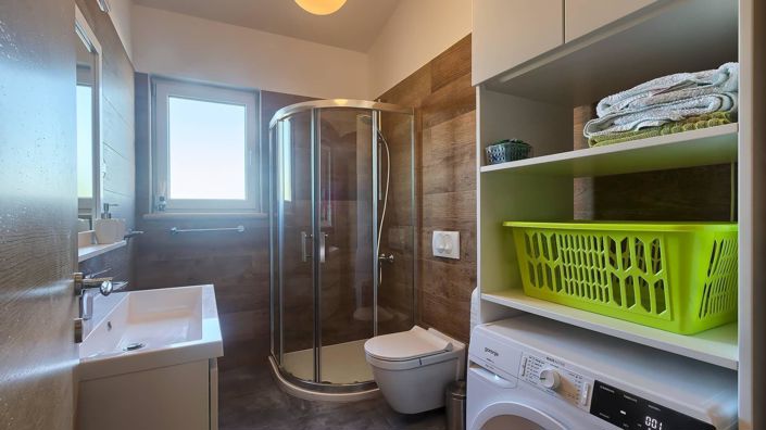 Image No.23-4 Bed Property for sale