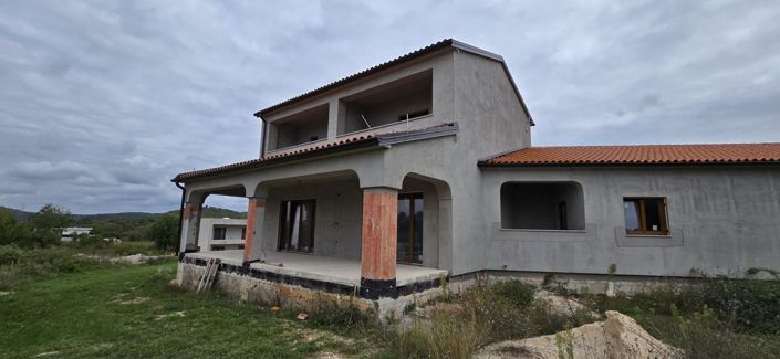 Image No.12-4 Bed Property for sale