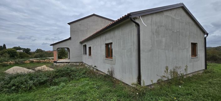 Image No.16-4 Bed Property for sale