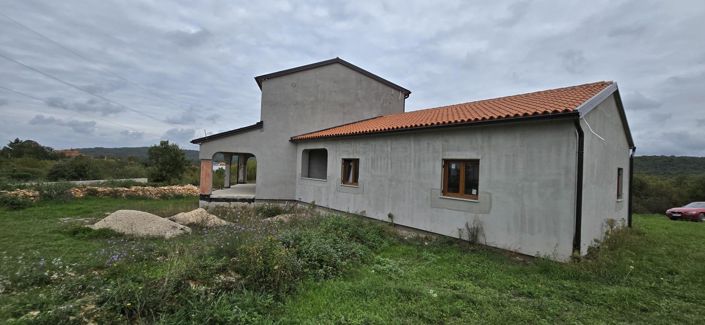 Image No.17-4 Bed Property for sale