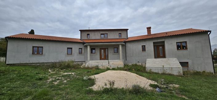 Image No.9-4 Bed Property for sale