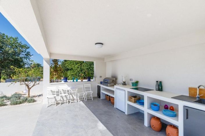 Image No.24-4 Bed Property for sale