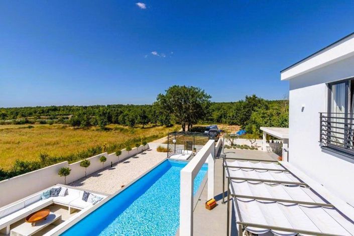 Image No.6-4 Bed Property for sale